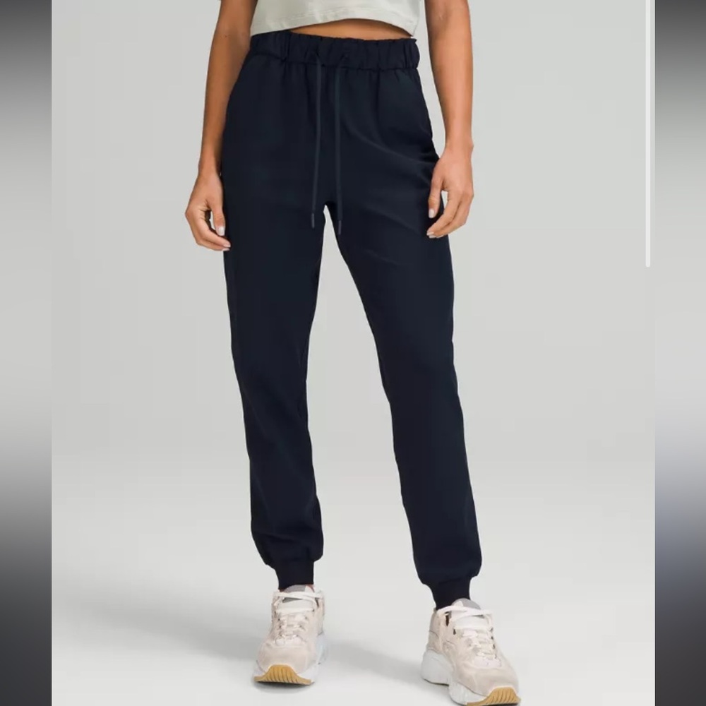 Lululemon Stretch High-Rise Jogger Full Length in Navy Blue Size 2